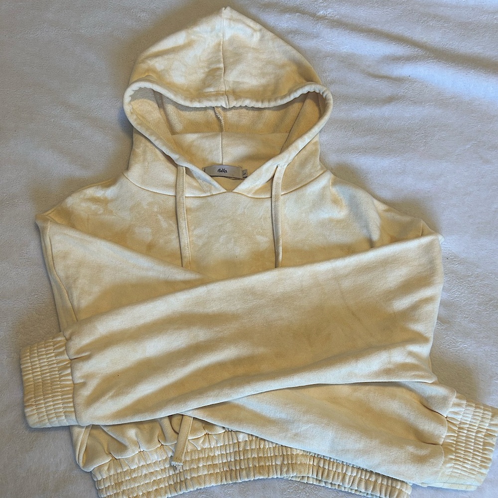 Adika Twinkle Cropped Hoodie - Size L Yellow